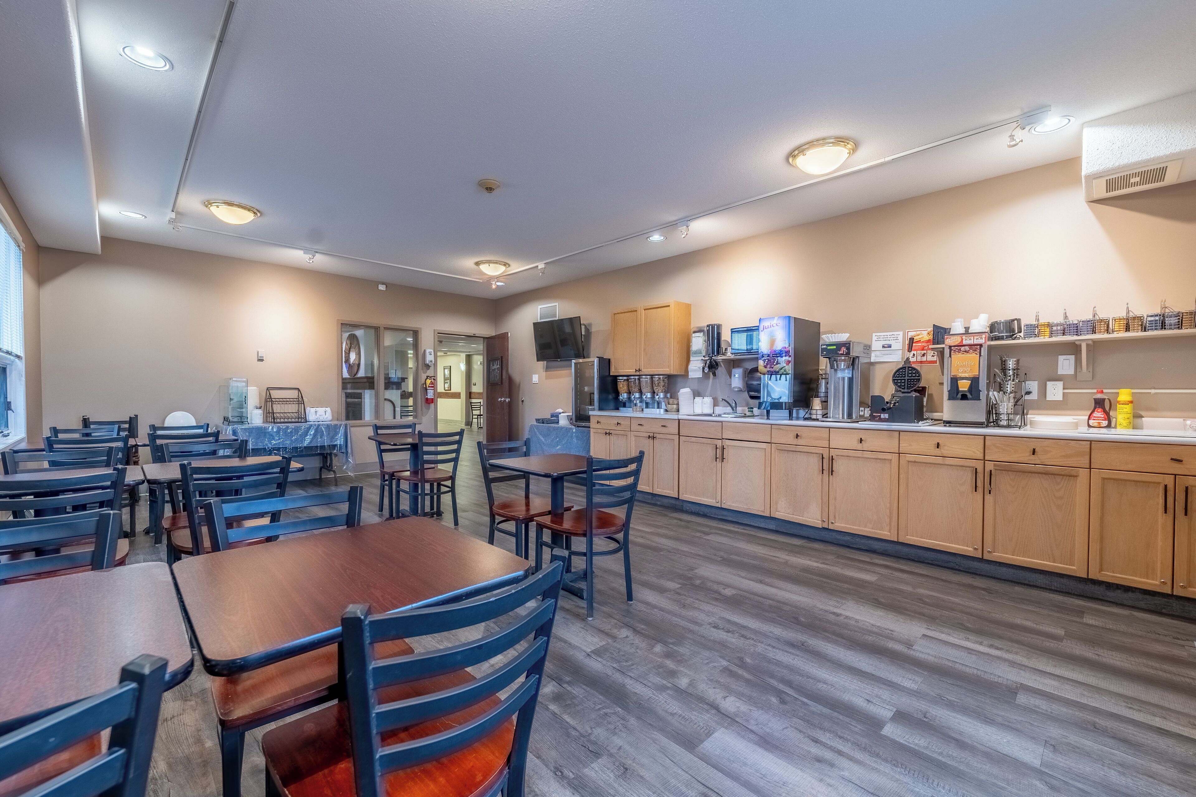 Free daily continental breakfast