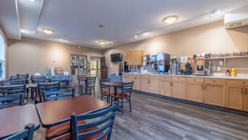 Free daily continental breakfast