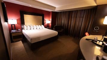 In-room safe, desk, laptop workspace, blackout drapes