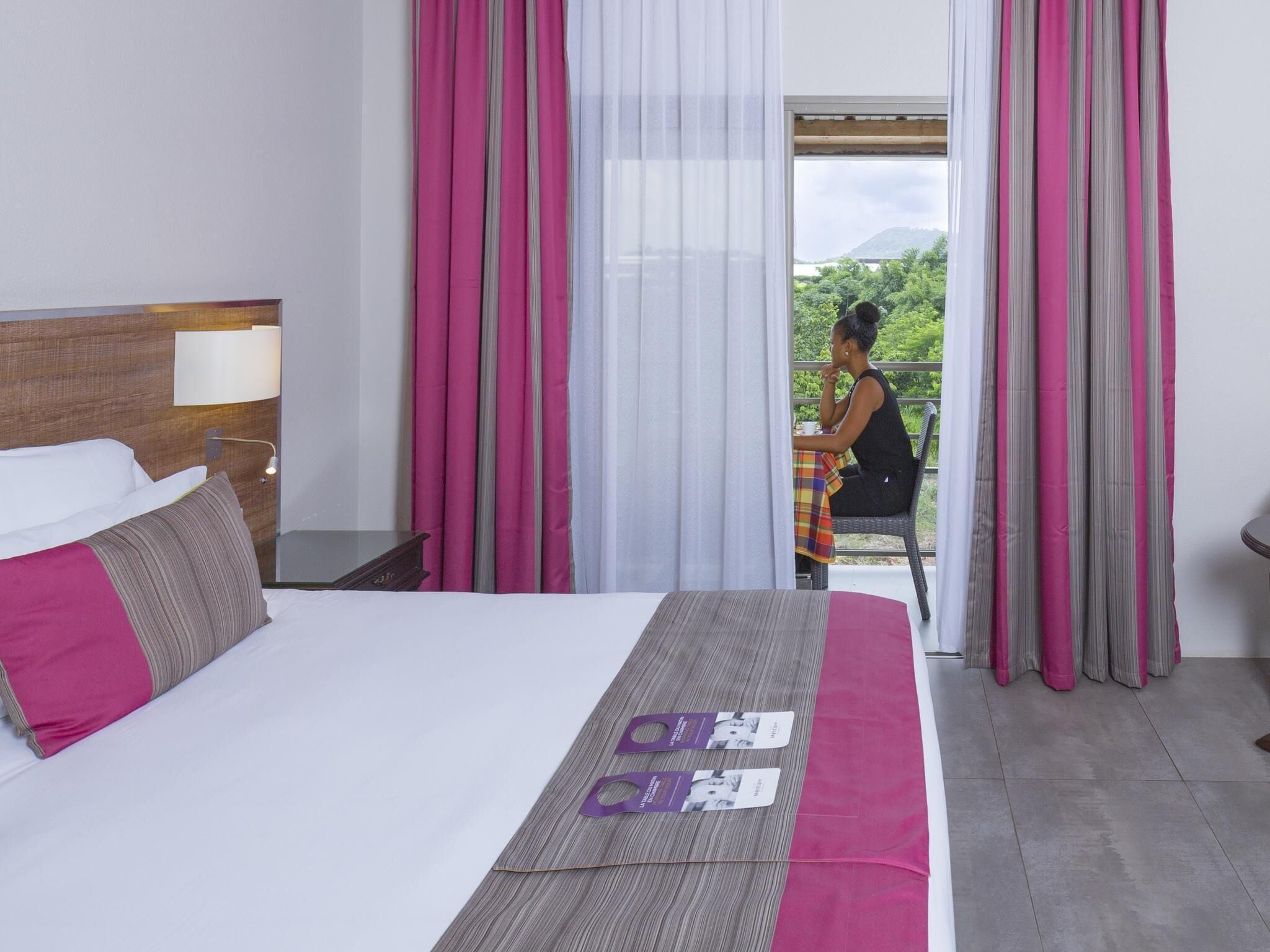 Classic Room, 1 Double Bed, Balcony | Minibar, in-room safe, desk, laptop workspace
