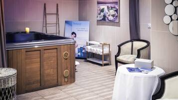 Sauna, hot tub, Turkish bath/hammam, body treatments, body wraps
