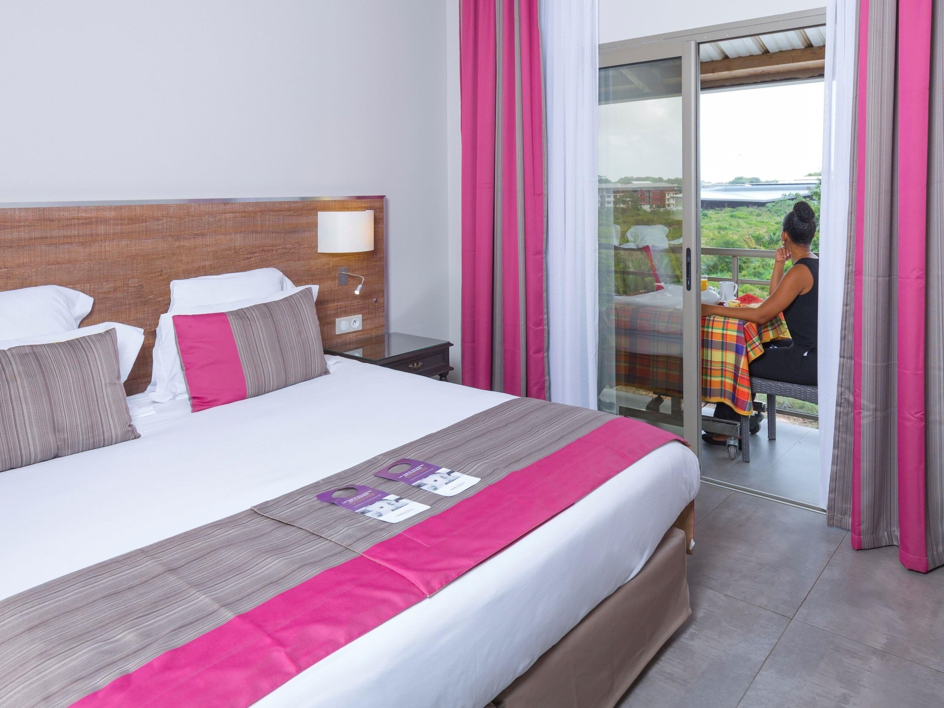 classic room, 1 double bed, balcony | minibar, in-room safe, desk, laptop workspace