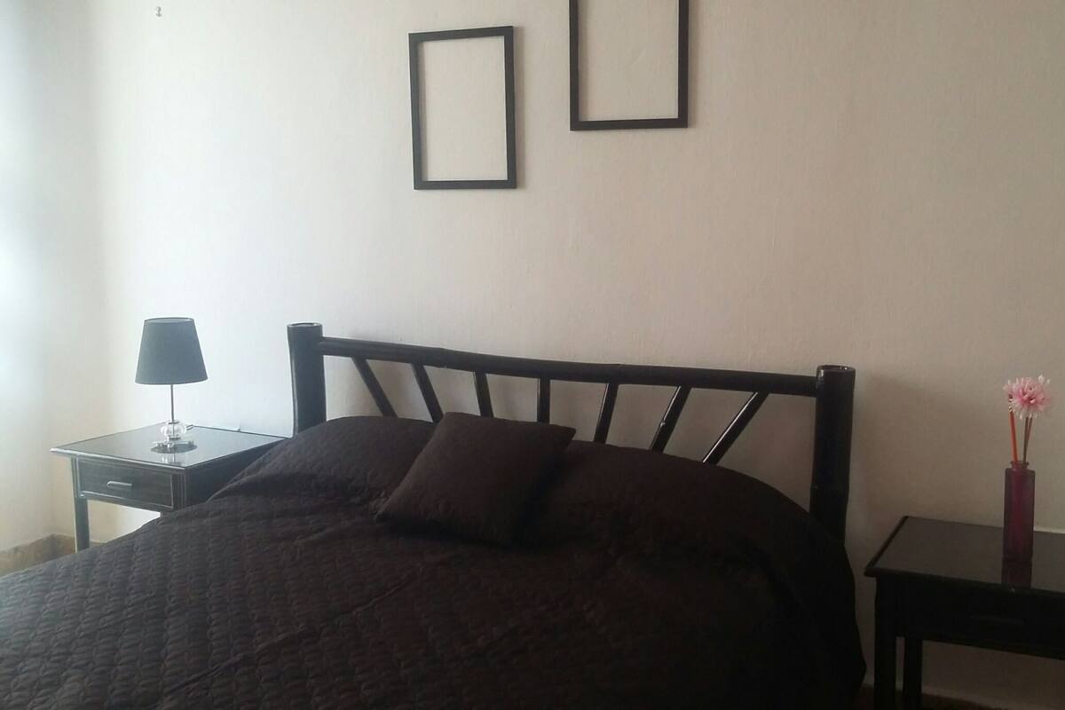 Desk, rollaway beds, free WiFi