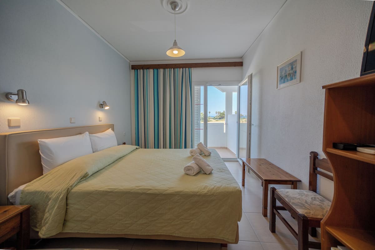 Soundproofing, free cots/infant beds, free WiFi, bed sheets