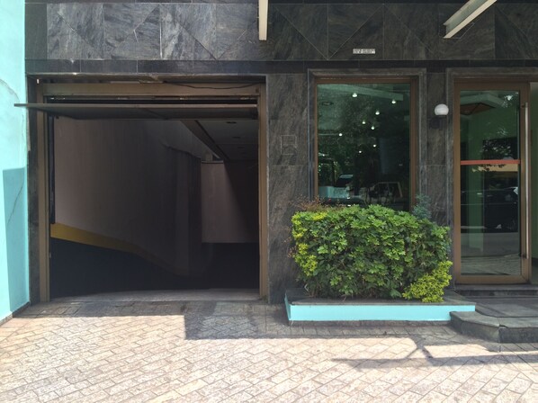 Property entrance - Saville Hotel (Sao Paulo)