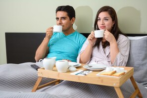 Habitación Deluxe doble | Escritorio, wifi gratis, ropa de cama
