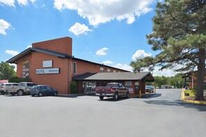 الإطلالة من المنشأة