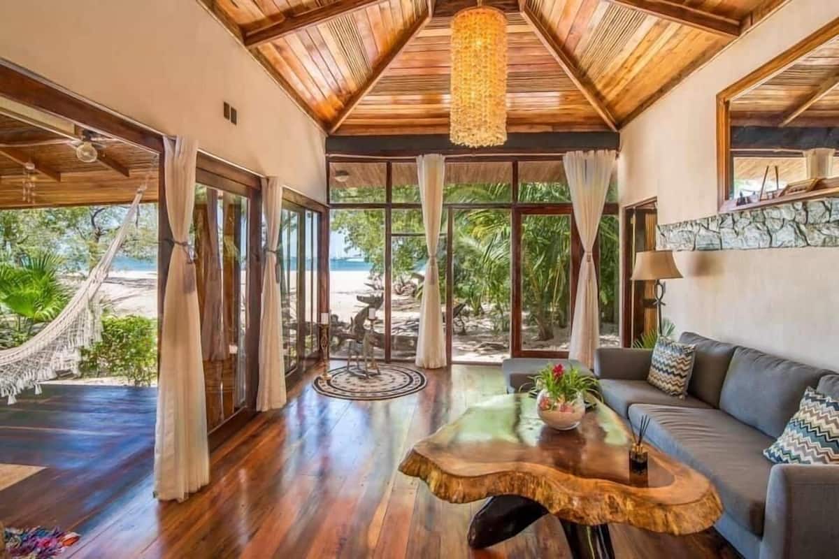 Villa Luxury, 2 camere da letto, vista oceano, fronte oceano | Bagno | Doccia, set di cortesia gratuito, asciugacapelli, asciugamani