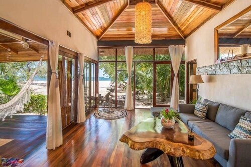 Ocho Artisan Bungalows - Adults only