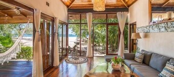 Ocho Artisan Bungalows - Adults only