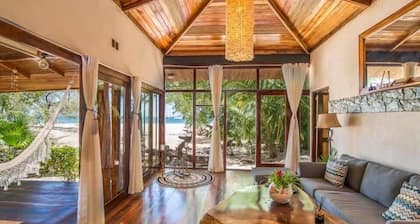 Ocho Artisan Bungalows - Adults only