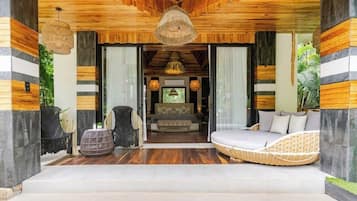 Luxury Pool front Bungalow | Terrace/patio
