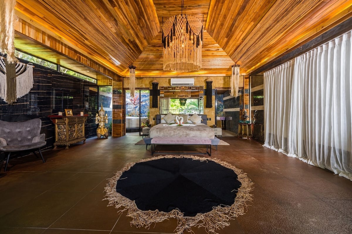 Presidentiële kamer, 1 slaapkamer, uitzicht op zee, aan het strand | Luxe beddengoed, pillowtop-bedden, een kluis op de kamer