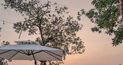 Ocho Artisan Bungalows - Adults only