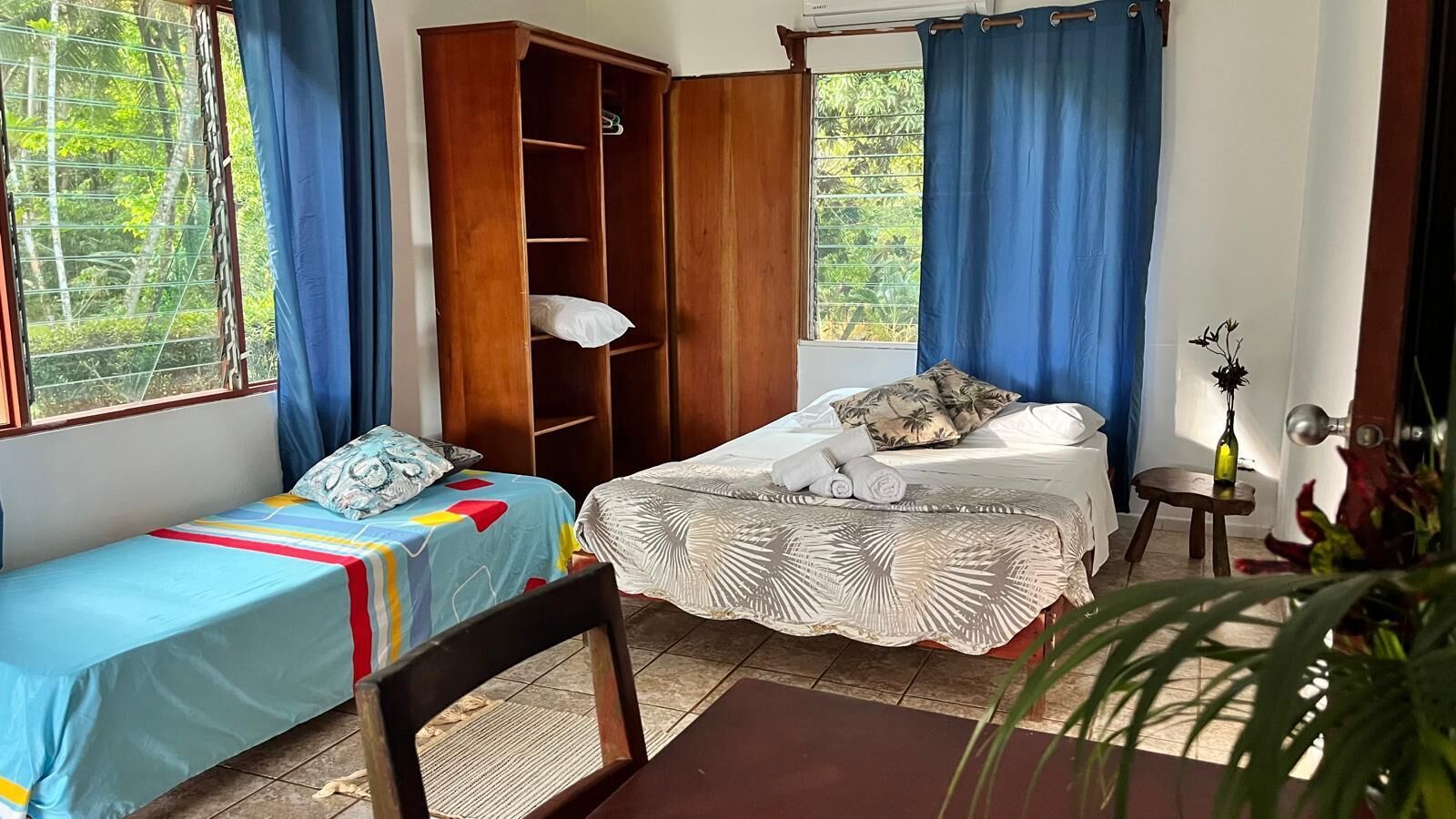 Premium bedding, cribs (free), rollaway beds (free), WiFi (free)