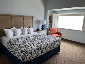 办公桌、遮光窗帘、熨斗/熨衣板、免费 WiFi