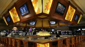 3 bares o lounges