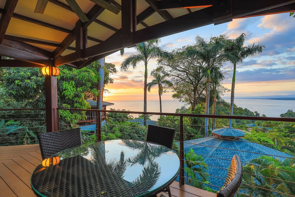 Tulemar Resort