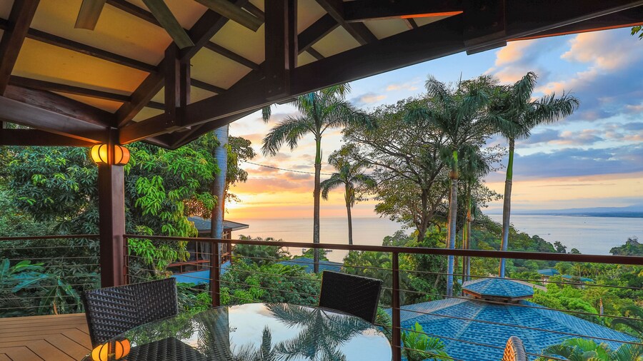 Tulemar Resort