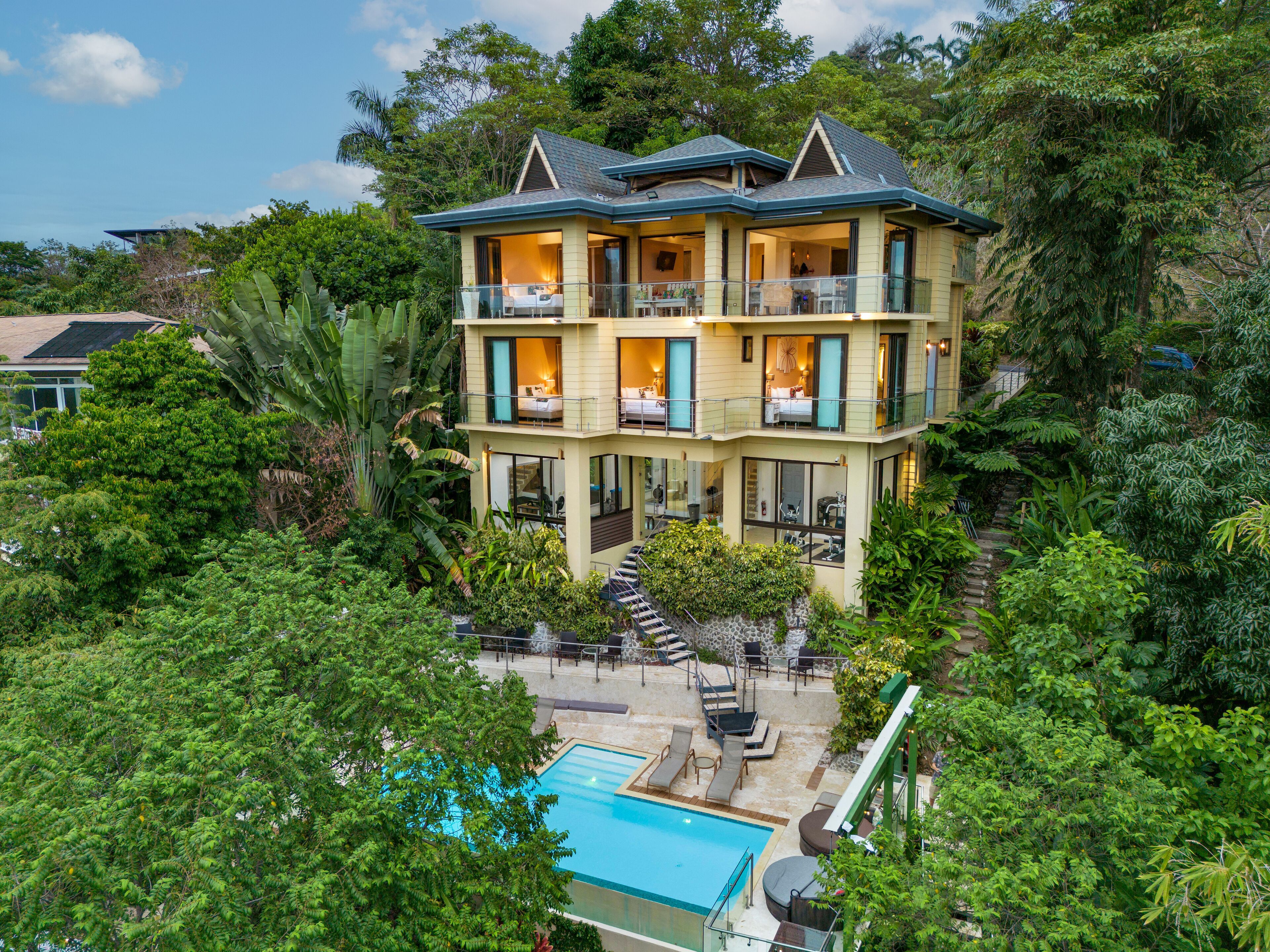 tule villa | in-room safe, iron/ironing board, free wifi, bed sheets