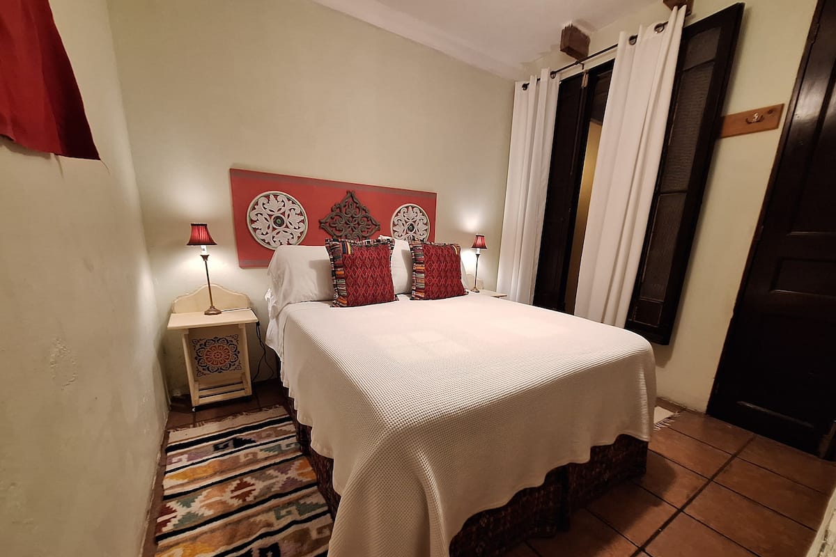 Double Room | Hypo-allergenic bedding, free WiFi, bed sheets