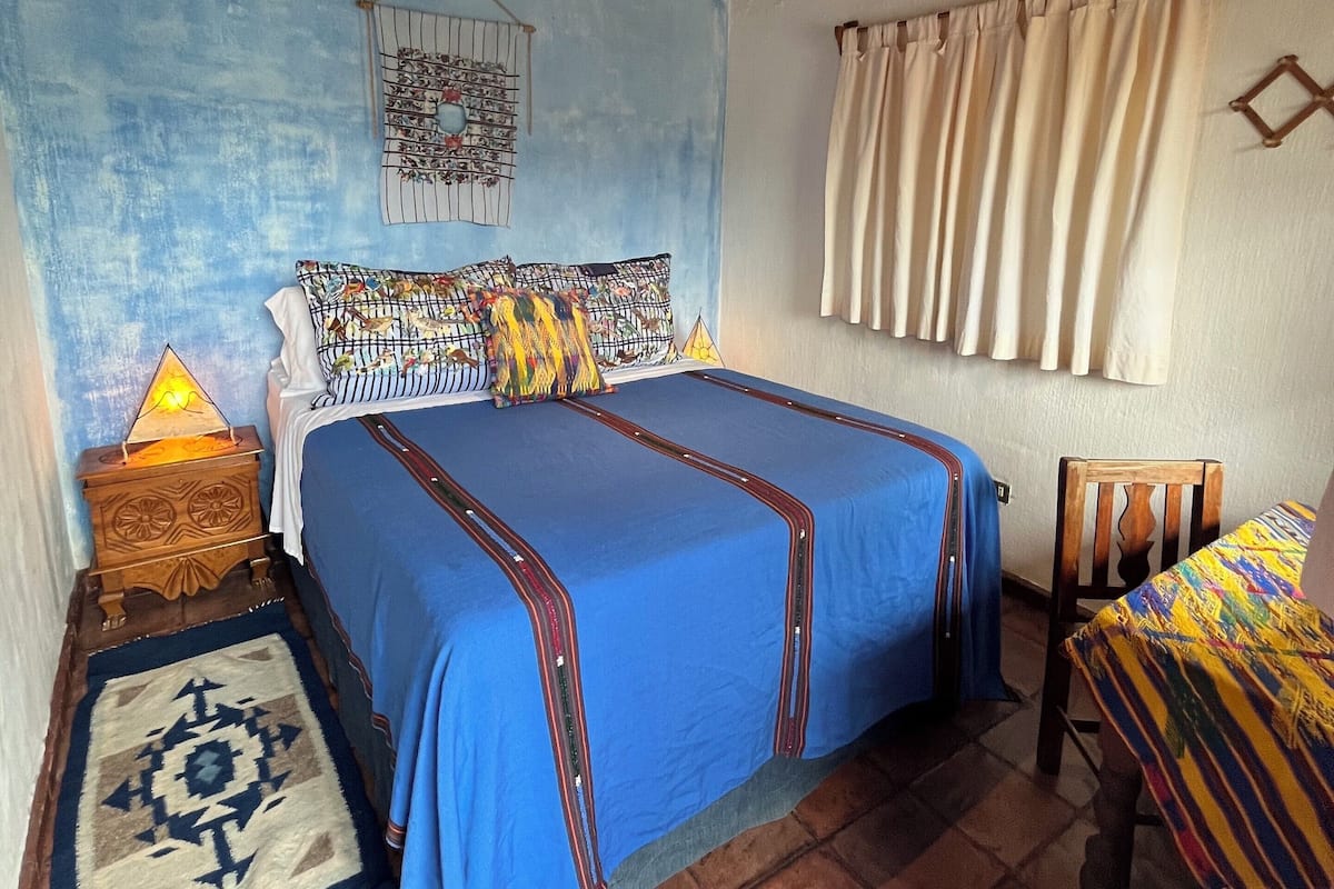 Kamar Double Standar, 1 Tempat Tidur Double, kamar mandi umum, pemandangan gunung | Seprai antialergi, Wi-Fi gratis, dan seprai linen