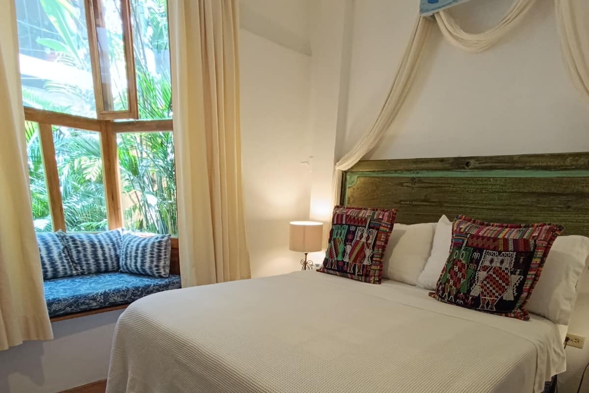 Kamar Double Standar | Seprai antialergi, Wi-Fi gratis, dan seprai linen
