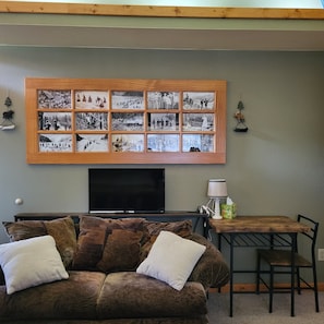 2. Mt. Columbia Room