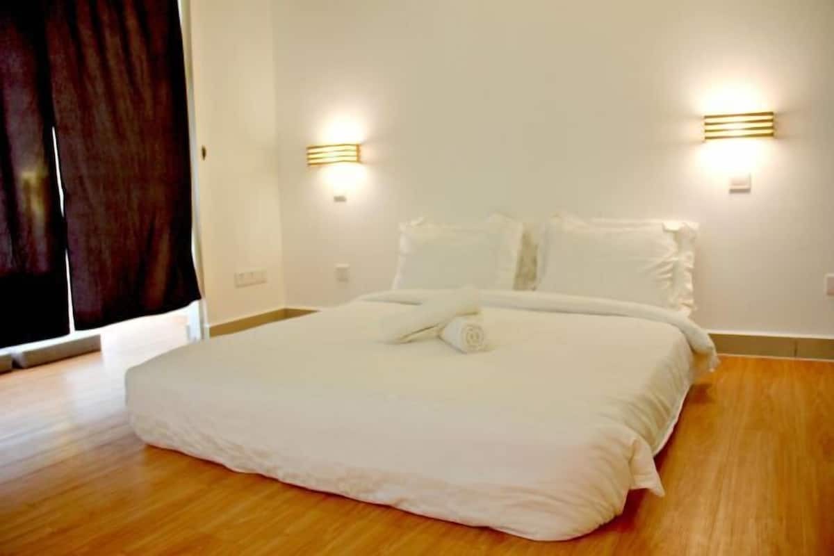 1 quarto, frigobar, camas extras/dobráveis (sobretaxa)