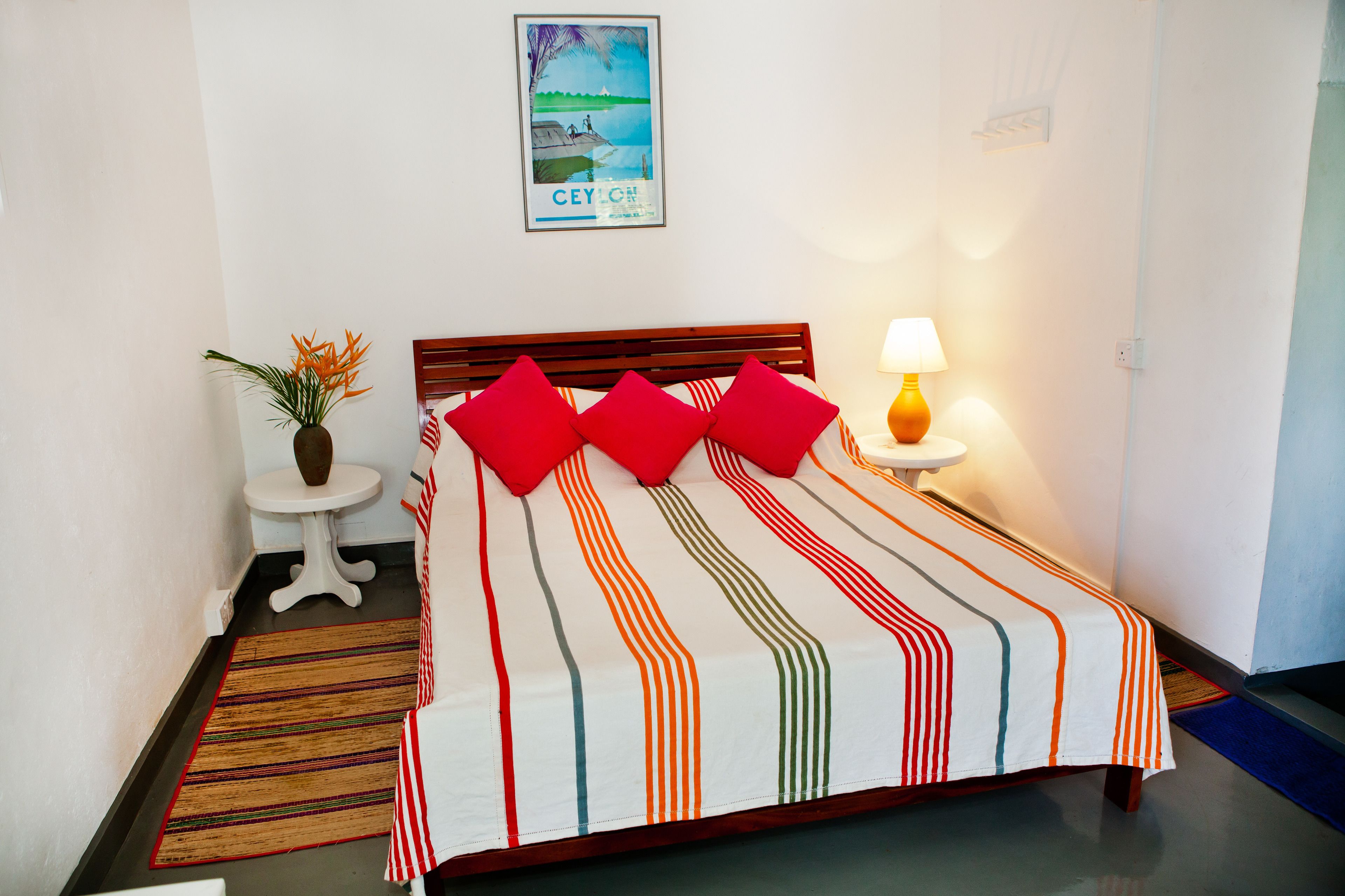 Free WiFi, bed sheets