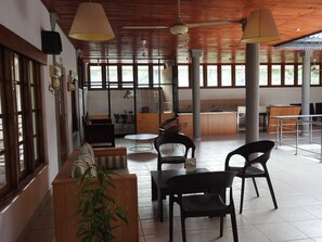 3 bars/lounges - Paradise Inn (Kandy)