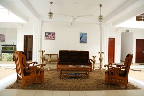 Sala de estar en el lobby