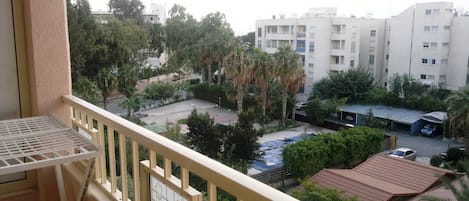 Departamento superior, 1 habitación, vista al jardín | Vista desde la habitación