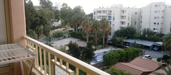 克里三多斯精品公寓