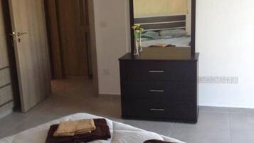 Apartemen, 2 kamar tidur | Area keluarga | TV layar datar