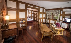 Bagan Riverview Suite | Minibar, in-room safe, desk, blackout curtains - KMA Bagan Hotel River View (Nyaung-U)