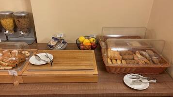 Ilmainen päivittäinen buffetaamiainen