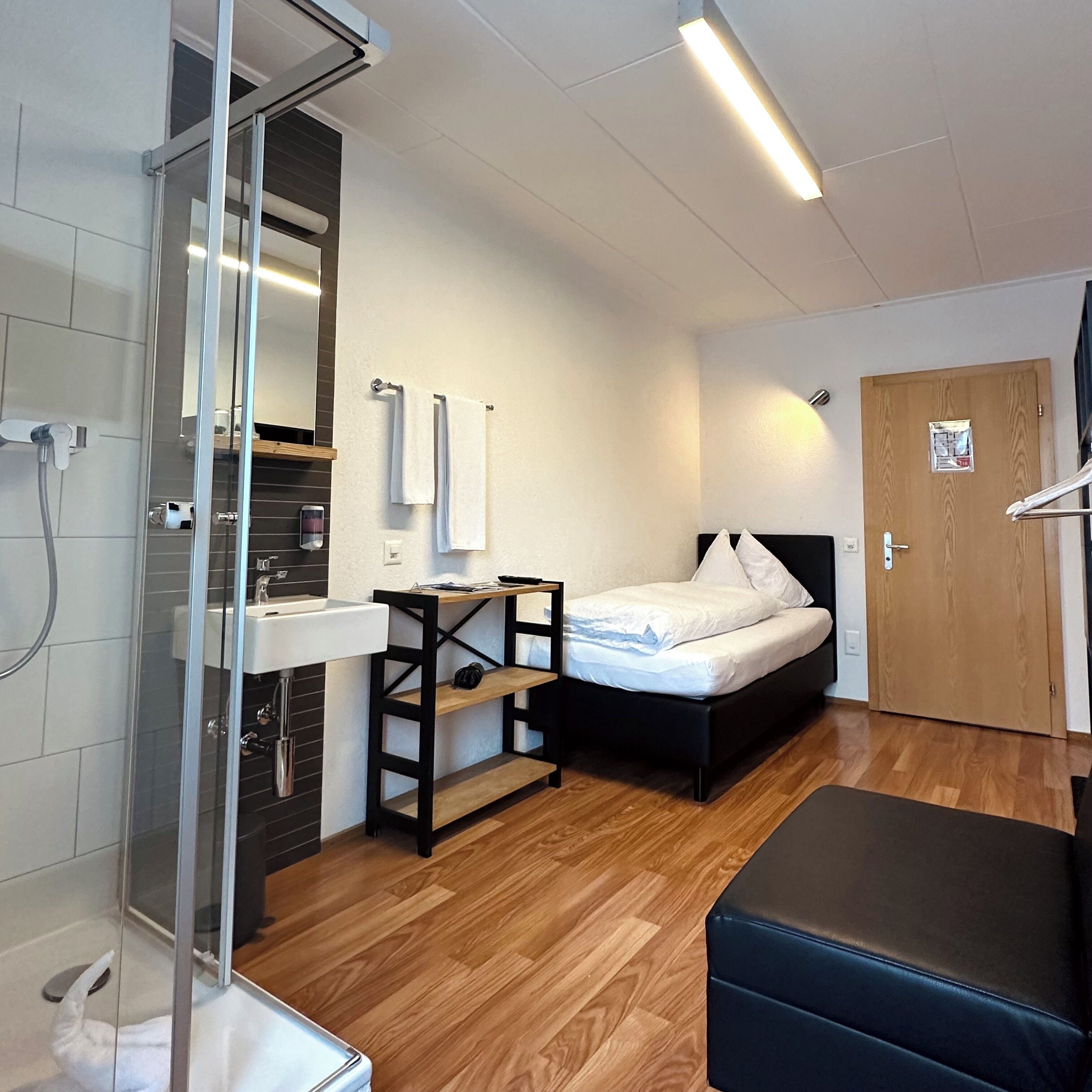 economy single room (with shower) | 1 bedroom, desk, soundproofing, free wifi