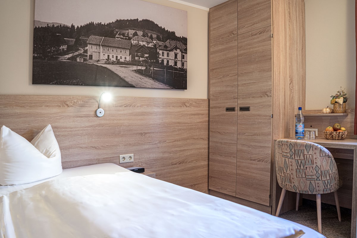 single room | living area