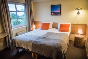 Dobbeltrom – standard | Skrivebord, strykejern/-brett, wi-fi (inkludert) og sengetøy