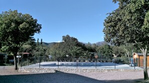 2 outdoor pools, a natural pool