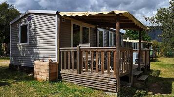 Casa mobile panoramica, 3 camere da letto, vista fiume | 1 camera, materassi Select Comfort, ferro/asse da stiro, Wi-Fi gratuito