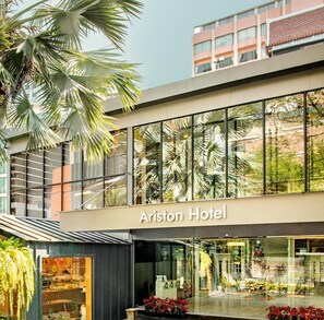 Front of property - Ariston Hotel (Bangkok)