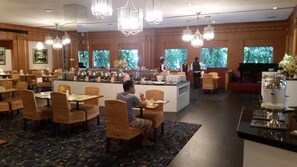 Restaurant - Ariston Hotel (Bangkok)