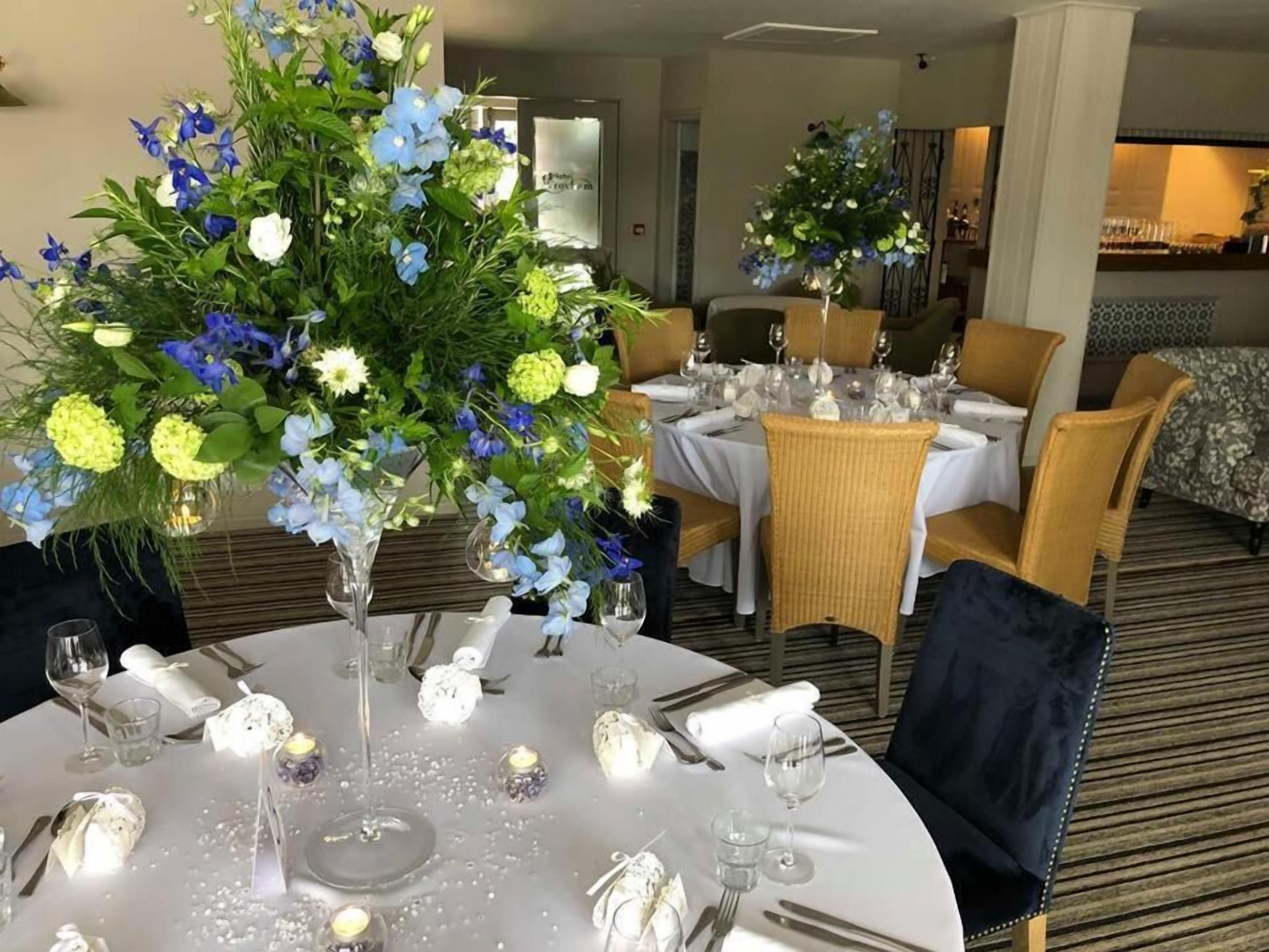 breakfast, lunch, dinner served; regional cuisine, al fresco dining