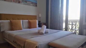 1 chambre, décoration personnalisée, ameublement personnalisé, bureau