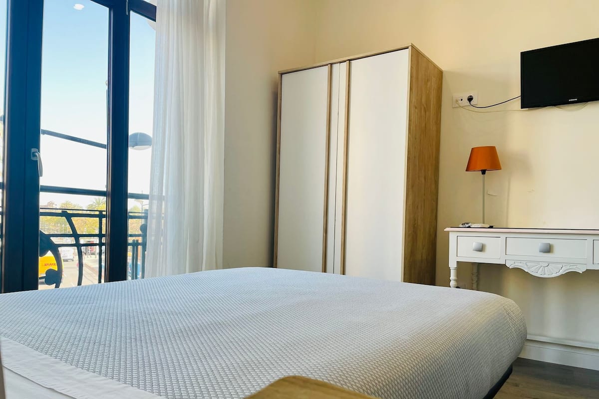 Kamar Double Ekonomi | 1 kamar tidur dan didekorasi berbeda-beda