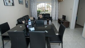 Appartement, 2 chambres | Borne des arrivées/des départs