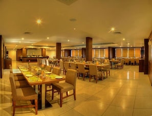 Restaurant - Hotel Le Ruchi the Prince (Mysore)