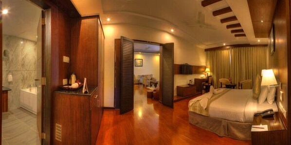 1 bedroom, premium bedding, minibar, in-room safe - Hotel Le Ruchi the Prince (Mysore)